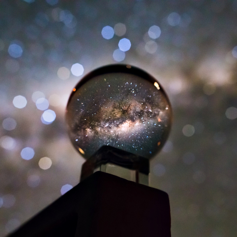 看攝影師juan Carlos Munoz 如何拍攝 水晶球中的星河 作品 攝影札記photoblog 新奇好玩的攝影資訊 攝影技巧教學